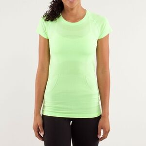 Lululemon Run: Swiftly Tech Short Sleeve in Zippy Green size 12